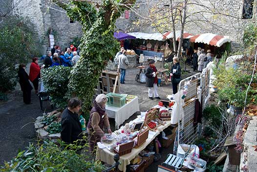Aigne - Christmas market